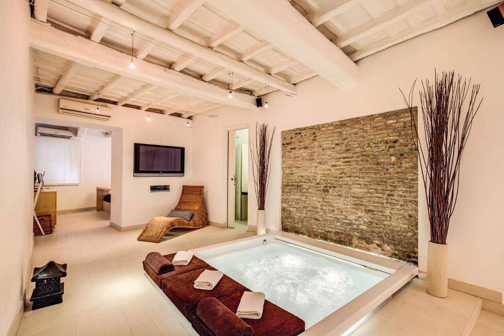 Yh Suite, Rome